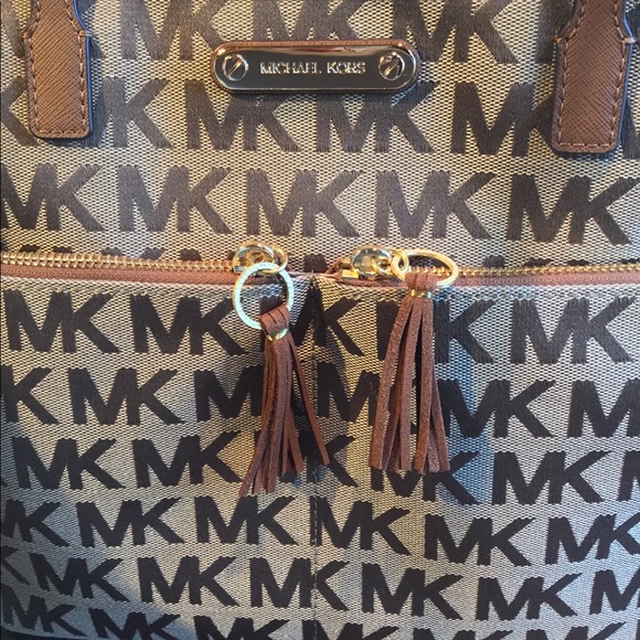 NWOT-MK Kempton w/Signature Logo Jacquard Tote - Picture 6 of 7